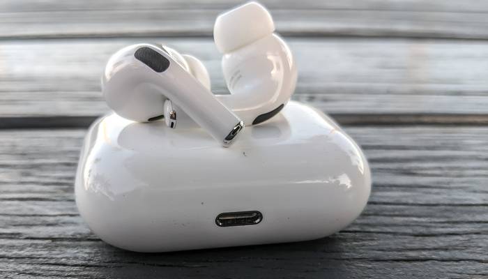 AirPods-3-2-Pro-Apple-auricolari-bluetooth-prezzo-costo-sconto-download-iphone-ipad-pro